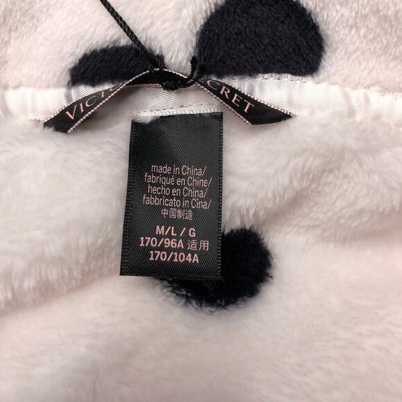 NWT Victoria's Secret Short Soft Polka Dot Plush Robe and Quarter Socks size M/L - Picture 6 of 11